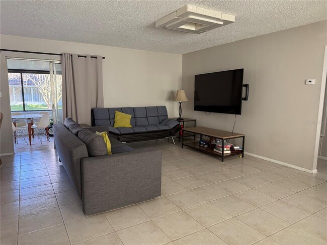 Building Photo - 10174 Mason Dixon Cir