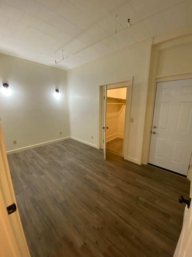 Second Bedroom - 87 Park St