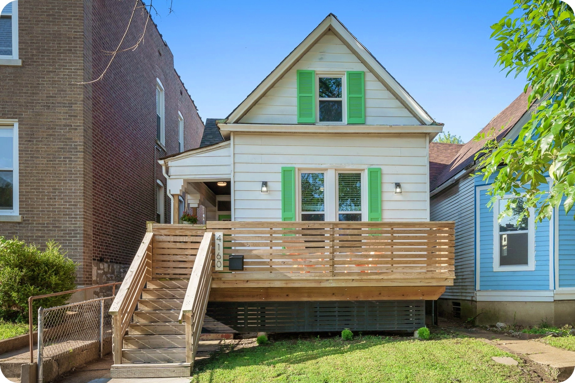 Front - 4160 Juniata St