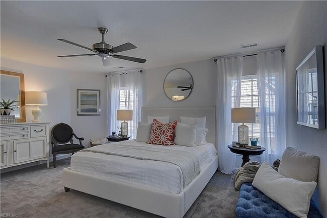 Building Photo - Three Bedroom Available