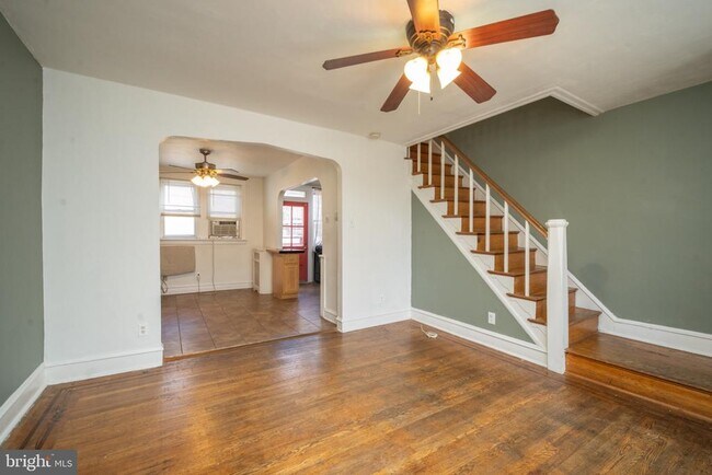 Building Photo - 111 Rosemar St