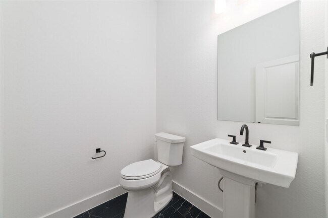 Building Photo - 5177 Enchanted Pne Ct