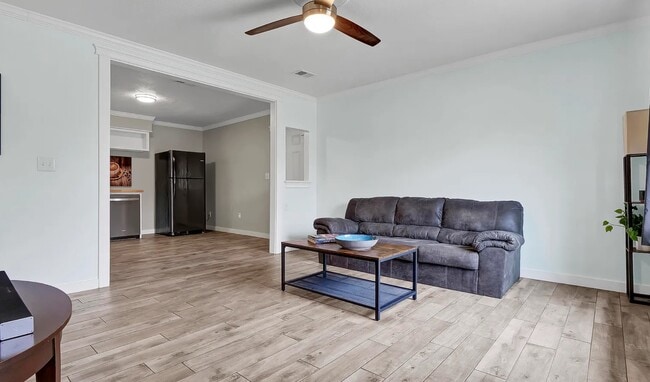 Building Photo - 4618 Trafalgar Rd