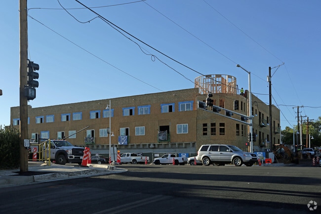Building Photo - The Carlisle