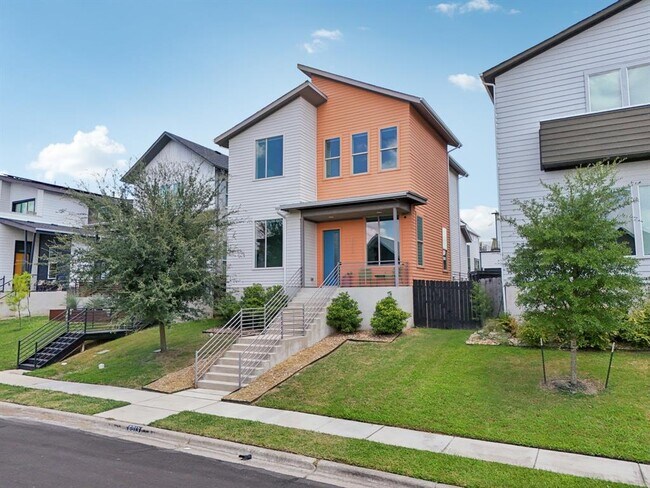 Building Photo - 6013 Florencia Ln