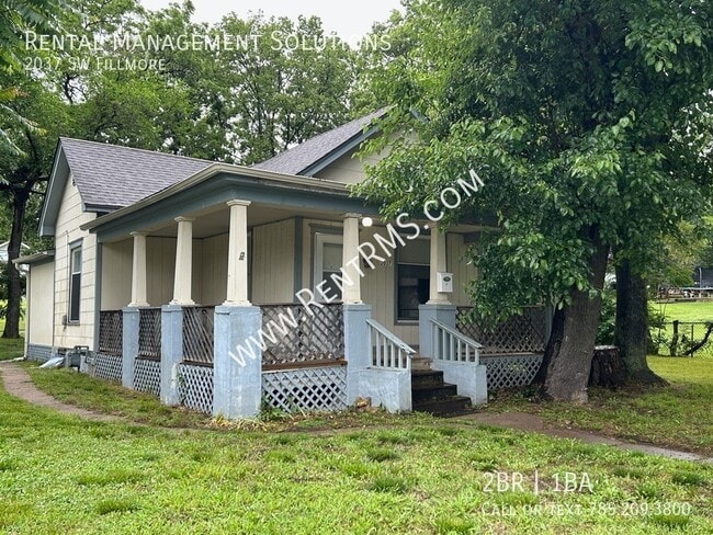 Primary Photo - 2037 SW Fillmore-