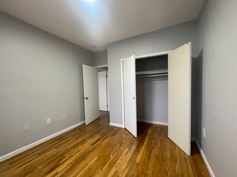Building Photo - 3222 Tibbett Ave