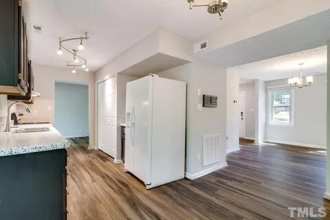 Building Photo - 1724 Sierra Dr