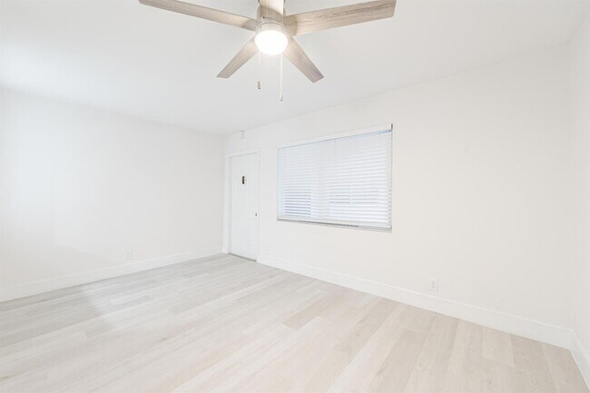 Building Photo - 1720 NW 37th St