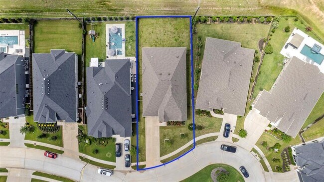 Building Photo - 24815 Pavonia Lake Ln