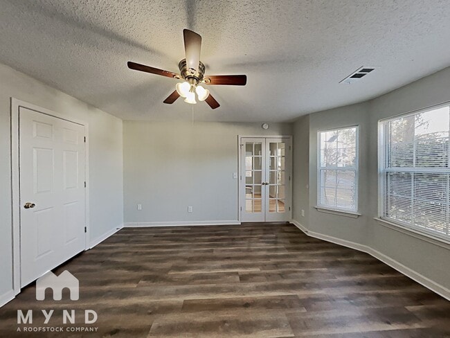 Building Photo - 3493 Riverview Chase Way