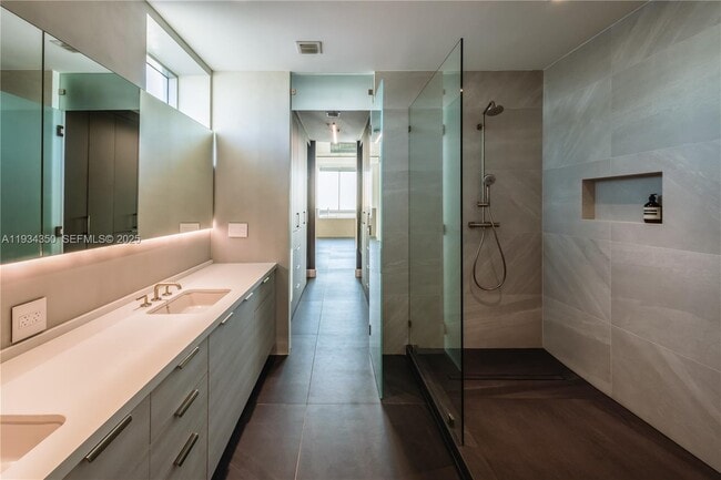 Building Photo - 7934 West Dr