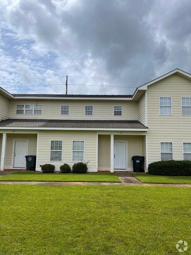 Building Photo - Courtyard Subdivision