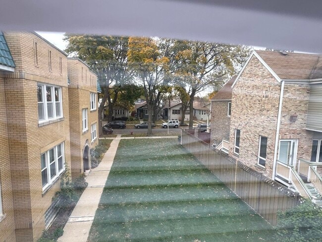 Building Photo - 4428 N Laporte Ave