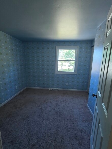 Building Photo - 130 Fairgreen Dr