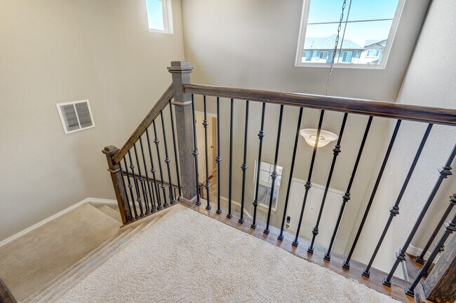 Building Photo - 7143 Jagged Rock Cir