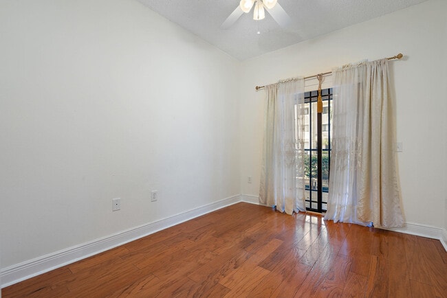 Building Photo - 2803 Sarento Pl