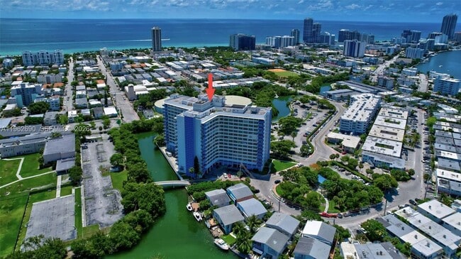 Building Photo - 7441 Wayne Ave