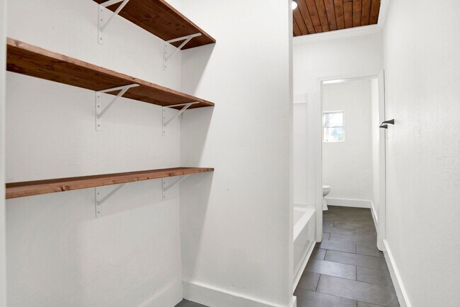 Building Photo - 4117 Barrancas Ave