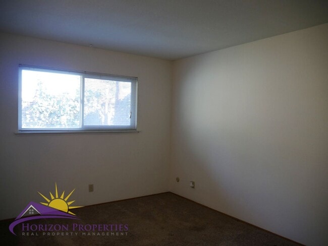 Building Photo - 2741-2743 El Caprice Dr