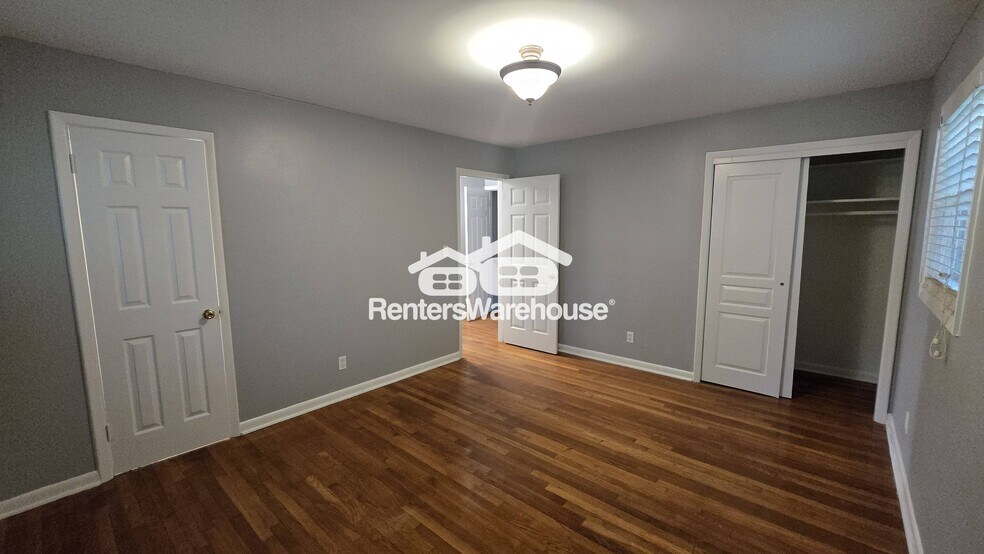 Building Photo - 1305 Panola Rd