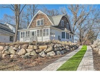 Building Photo - 1045 Lake St E