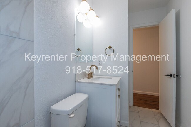 Building Photo - Beautiful 3 bedroom 1 bath, Available Now!