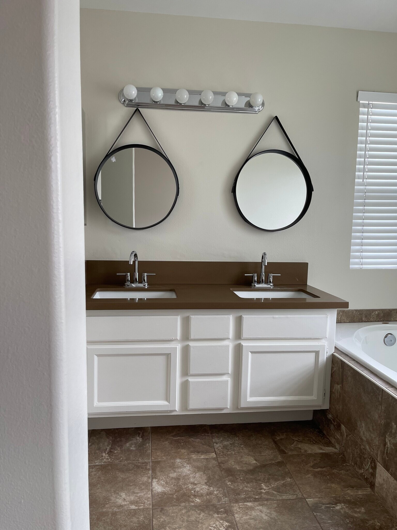 Building Photo - 19062 Windridge Ln