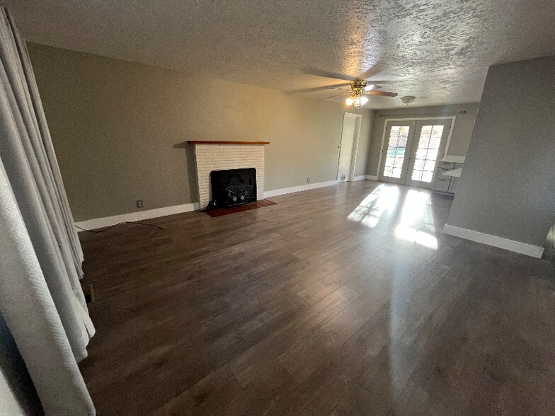 Building Photo - 1012 Whitman Ct