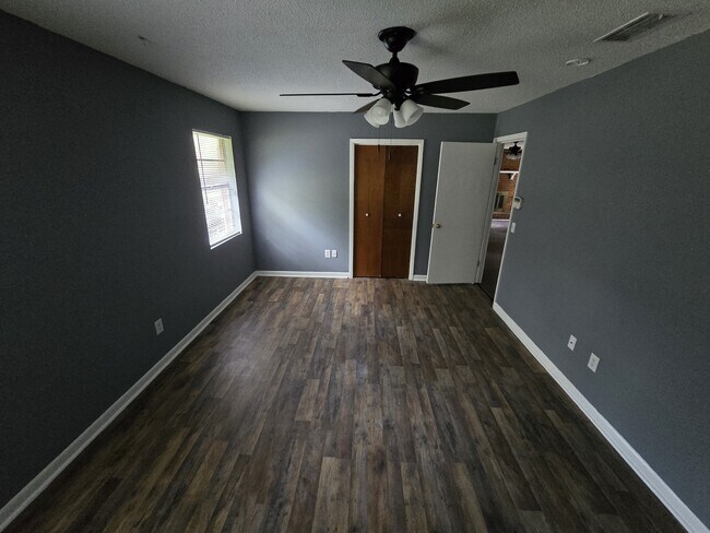 Building Photo - 408 S Orange Edwards Blvd