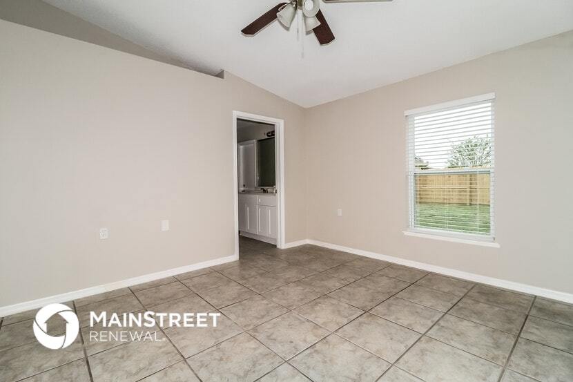 Building Photo - 372 Breezeway Dr