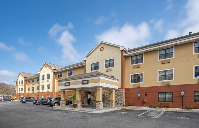 Building Photo - Furnished Studio-Pensacola - University Mall