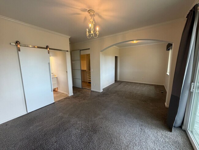 Building Photo - Beautiful Home in Stead!