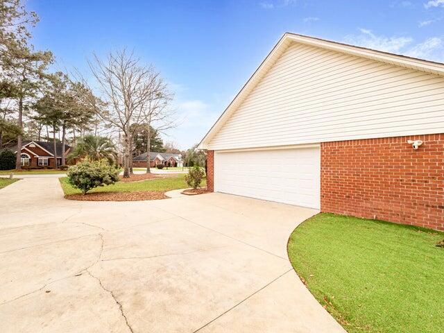 Building Photo - 655 Torrey Pines Dr