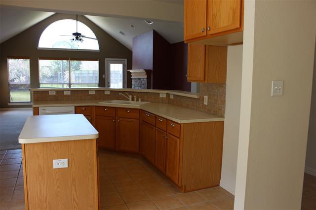 Building Photo - 6202 Crestmere Ln