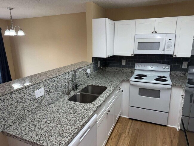 Building Photo - 318 Crooked Pine Trail