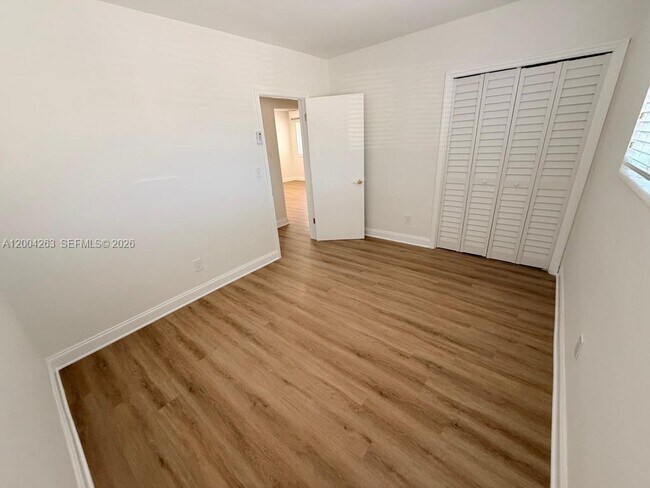 Building Photo - 95-97-97 NE 168th St