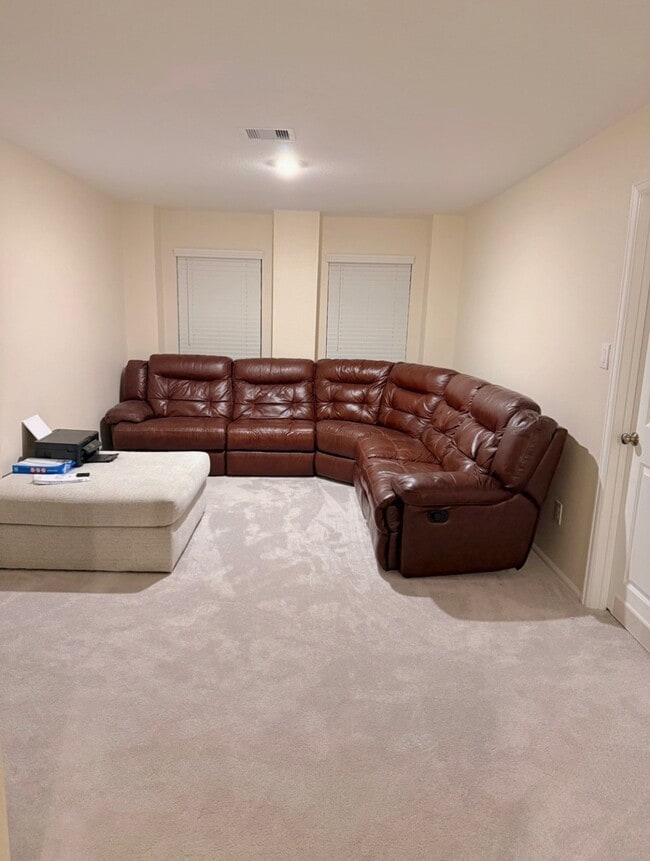 Building Photo - 2225 Still Bend Ln