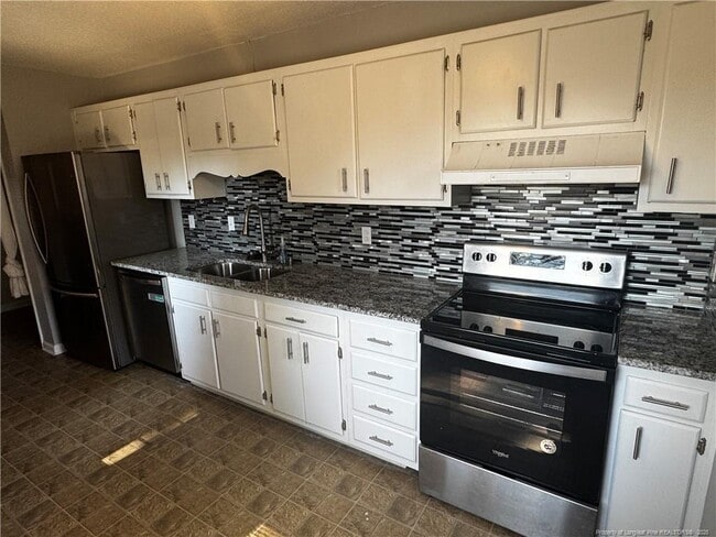 Building Photo - 724 Carnegie Dr