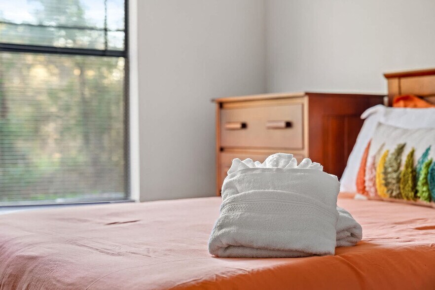 Building Photo - 15115 Buckhorn Ct