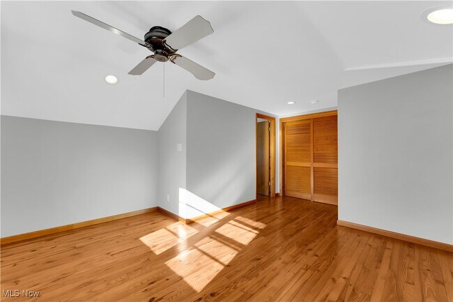 Building Photo - 1487 E 193rd St