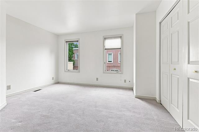 Building Photo - 1530 S University Blvd
