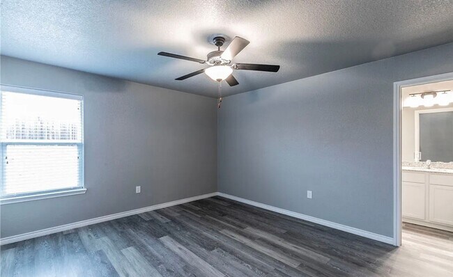 Building Photo - Cozy Duplex in Temple, Ready for Move-In!
