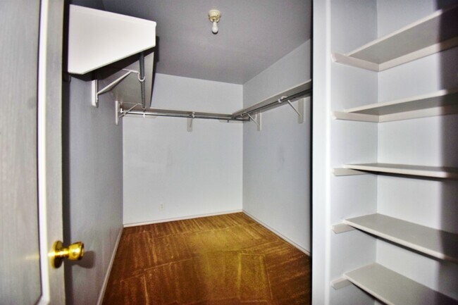 Building Photo - 7013 N 39th St