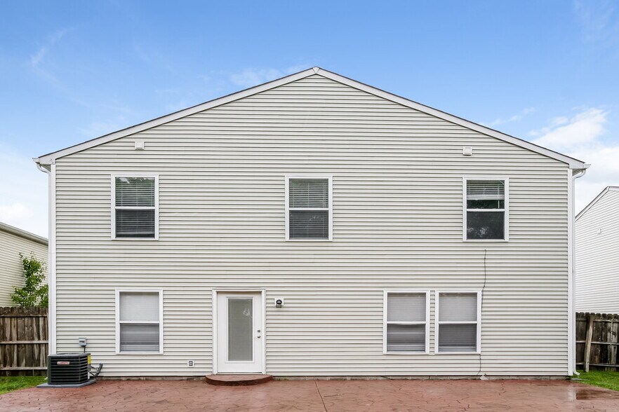 Building Photo - 6336 Alonzo Dr