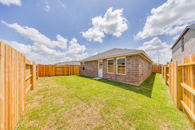Building Photo - 3009 fantasy Terrace Dr