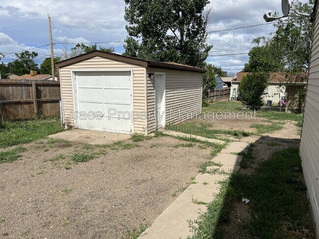 Building Photo - 7691 Leyden Ln
