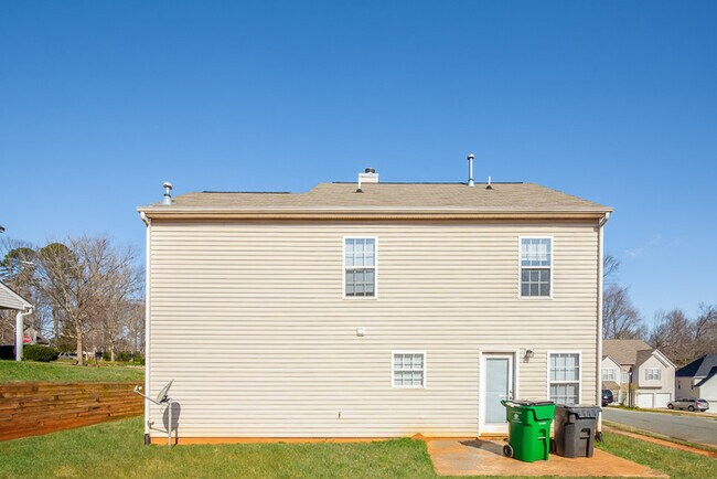 Building Photo - 4014 Fifendrum Ln