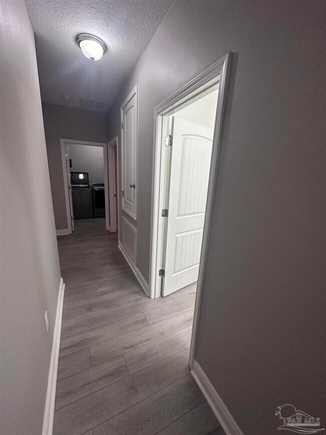 Building Photo - 4745 Dupont Cir