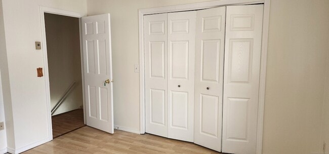 Building Photo - 260 Scott Rd